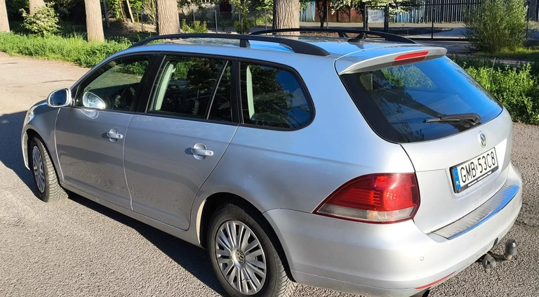 Volkswagen Golf cena 15900 przebieg: 323000, rok produkcji 2010 z Malbork małe 67